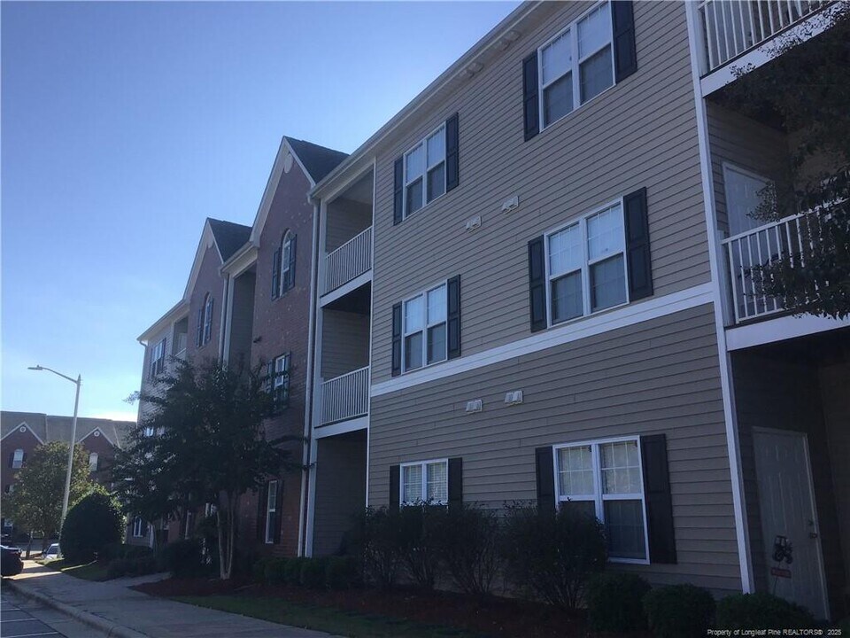 616 Marshtree Ln in Fayetteville, NC - Building Photo