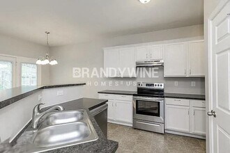 3825 Fircrest Dr in Charlotte, NC - Building Photo - Building Photo
