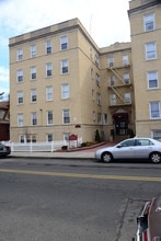 494 Stuyvesant Ave in Irvington, NJ - Foto de edificio - Building Photo