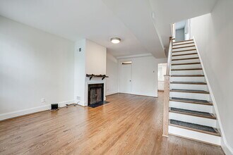 811 Kentucky Ave SE in Washington, DC - Building Photo - Building Photo