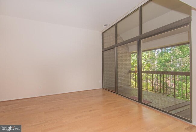 1665 Parkcrest Cir in Reston, VA - Building Photo - Building Photo