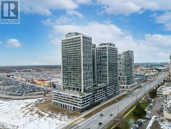 8960 Jane St in Vaughan, ON - Building Photo - Building Photo