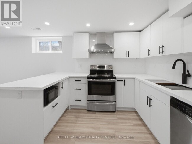 88 Townsend Ave in Bradford West Gwillimbury, ON - Building Photo - Building Photo