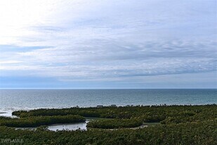 6001 Pelican Bay Blvd in Naples, FL - Building Photo