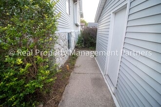 4749 Circle Shore Dr SE in Kentwood, MI - Building Photo - Building Photo