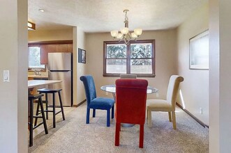 12217 Sandra Cir in Omaha, NE - Building Photo - Building Photo