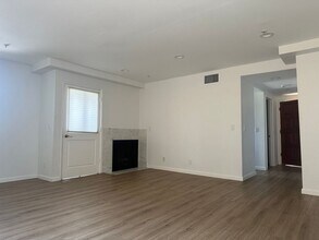 1137 N Louise St in Glendale, CA - Building Photo - Building Photo