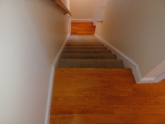 26 Lone Tree Rd, Unit A