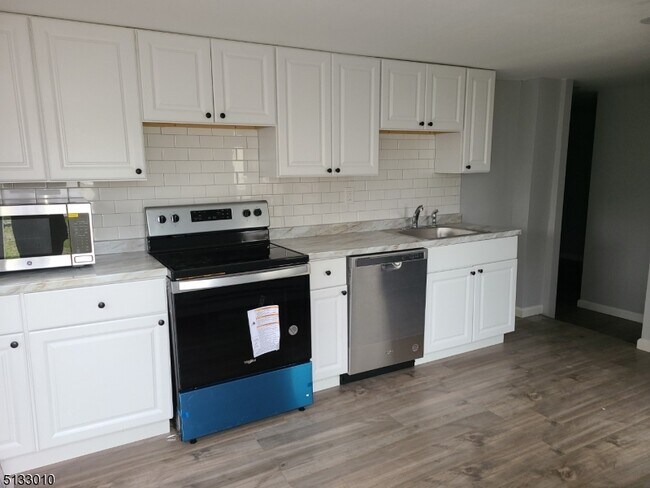 162 Main St in Ogdensburg, NJ - Building Photo - Building Photo