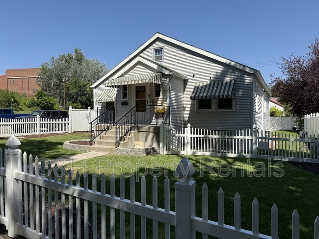 2423 Pine St in Billings, MT - Building Photo - Building Photo