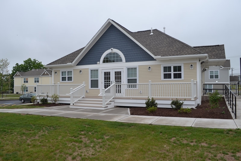 Brytania Square in New Britain, CT - Building Photo