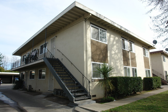 1088 Roewill Dr in San Jose, CA - Building Photo - Building Photo