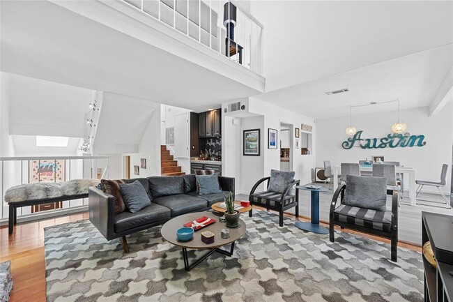 property at 1821 Westlake Dr