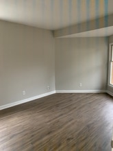 2000 Greenway Ave in Charlotte, NC - Building Photo - Building Photo