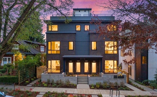 2615 Franklin Ave E in Seattle, WA - Building Photo - Building Photo