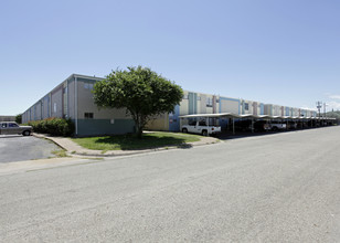 Tammie Jay Apartments in La Porte, TX - Building Photo - Building Photo