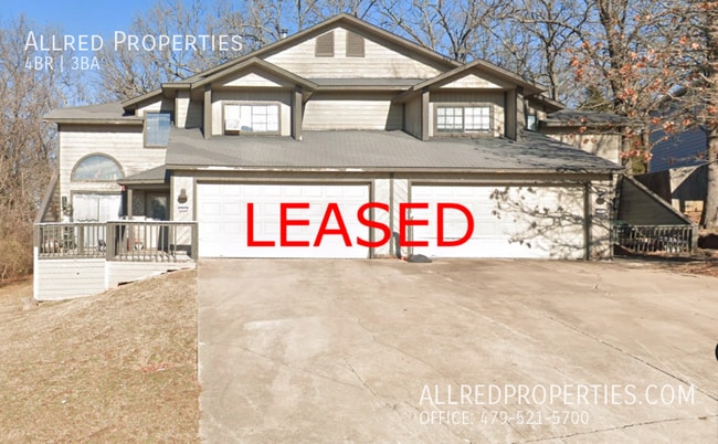 property at 2944 E Sterling Ct