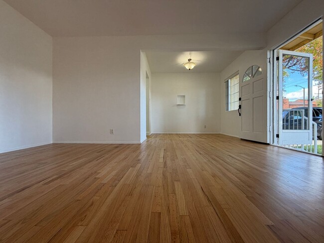 2004 19th St in Santa Monica, CA - Foto de edificio - Building Photo