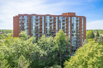 The Camarque II in Toronto, ON - Building Photo - Building Photo