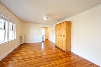 195 Thomas Burgin Pkwy in Quincy, MA - Building Photo - Building Photo