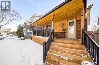 1411 Windermere Rd in Windsor, ON - Foto de edificio - Building Photo