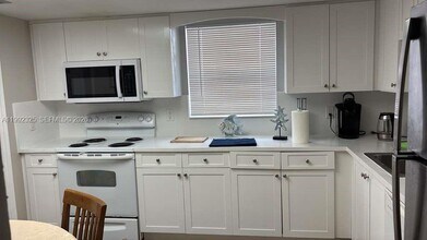 1120 NE 24th Ave in Pompano Beach, FL - Building Photo - Building Photo