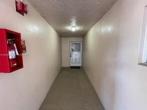9471 Evergreen Pl in Davie, FL - Building Photo - Building Photo