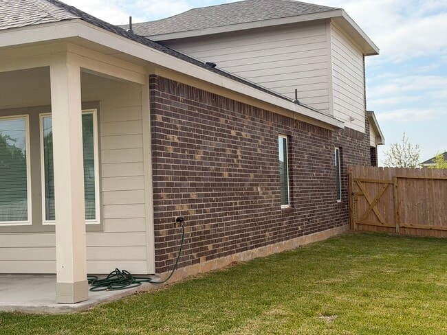 407 Robin Ct