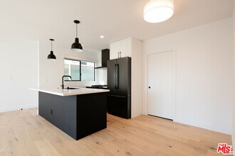 2811 3rd St in Santa Monica, CA - Building Photo - Building Photo