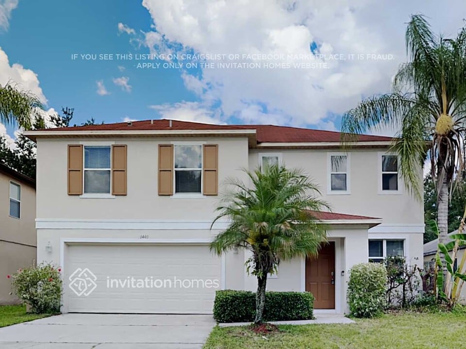 1440 Blue Sky Way in Clermont, FL - Foto de edificio