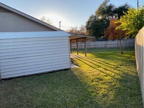 1002 Creekbend Cv in Pflugerville, TX - Building Photo - Building Photo
