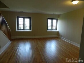 304 Chateau Rive-Unit -304 in Peekskill, NY - Building Photo - Building Photo
