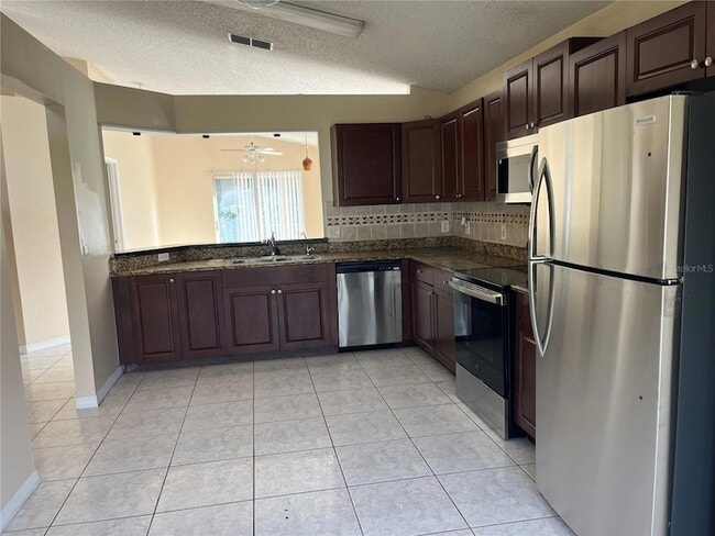 2131 Rj Cir in Kissimmee, FL - Building Photo - Building Photo