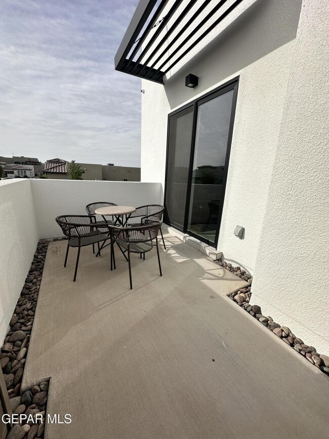 1801 Bridle in El Paso, TX - Building Photo - Building Photo