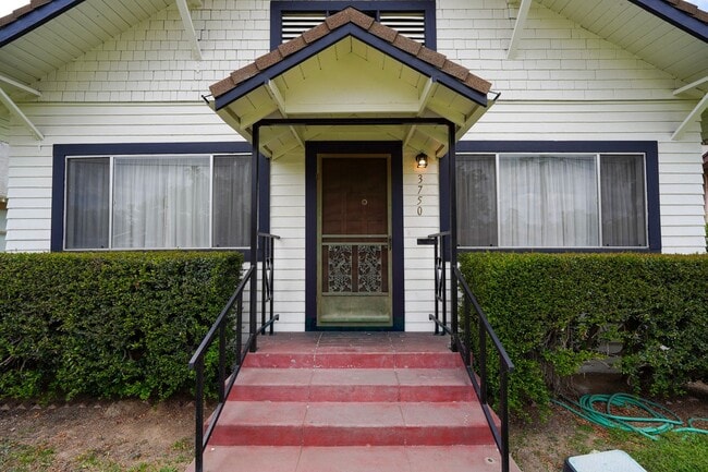 3750 Taft St in Riverside, CA - Building Photo - Building Photo