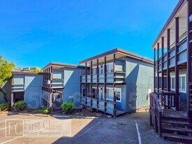 12345 SW Hall Blvd in Portland, OR - Building Photo