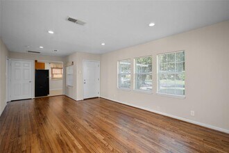 1008 Gale St in Houston, TX - Building Photo - Building Photo