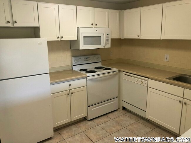 24 Whites Ave, Unit 48
