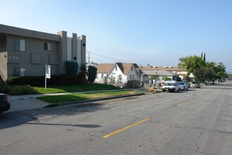 524 Harvard Rd in Burbank, CA - Building Photo - Building Photo