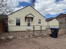 2104 E 13th St in Cheyenne, WY - Building Photo