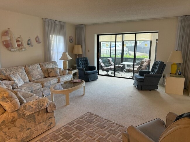 900 Huron Ct in Marco Island, FL - Building Photo - Building Photo