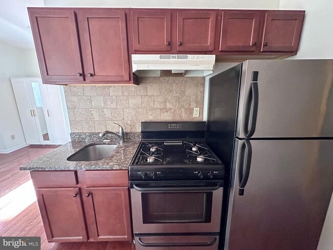 118 S 12th St in Philadelphia, PA - Foto de edificio - Building Photo