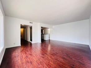 1142 Serrano Ave in Los Angeles, CA - Building Photo - Building Photo