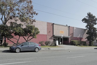 Bellflower Boulevard Apartments in Downey, CA - Building Photo - Building Photo