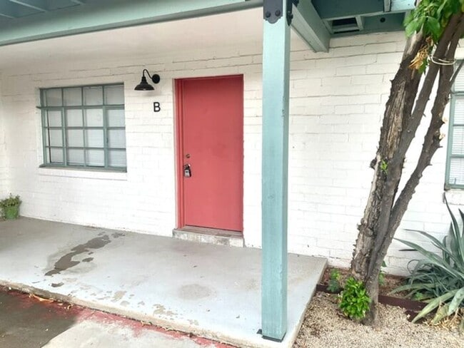 property at 3414 E Willard St