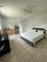 226 E Cedarwood Cir in Kissimmee, FL - Building Photo - Building Photo