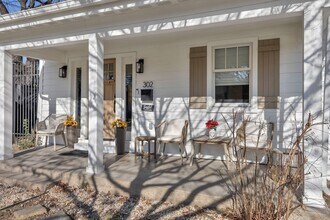 302 S Saint Mary Ave in Dallas, TX - Building Photo - Building Photo