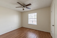 Ivy Terrace Apartments in McAllen, TX - Foto de edificio - Interior Photo