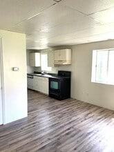 106 133rd St in Marmet, WV - Building Photo - Building Photo