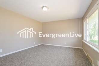 220 Jeanette Dr in Florissant, MO - Building Photo - Building Photo